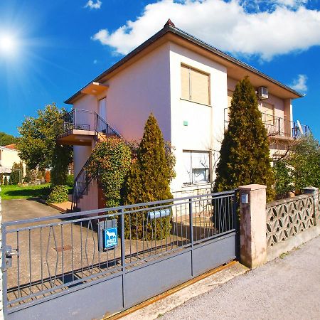 Apartments Mirela 1554 Pula Exterior foto