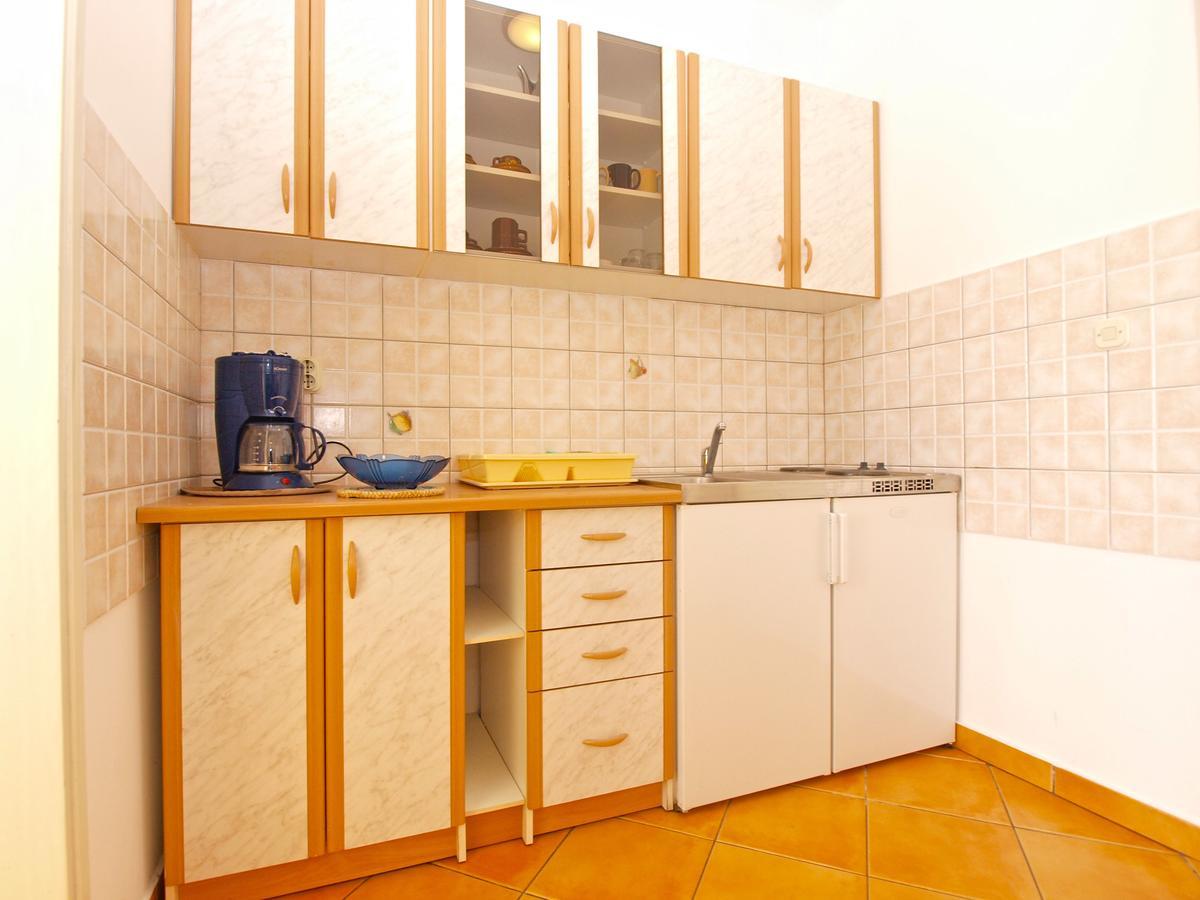 Apartments Mirela 1554 Pula Exterior foto