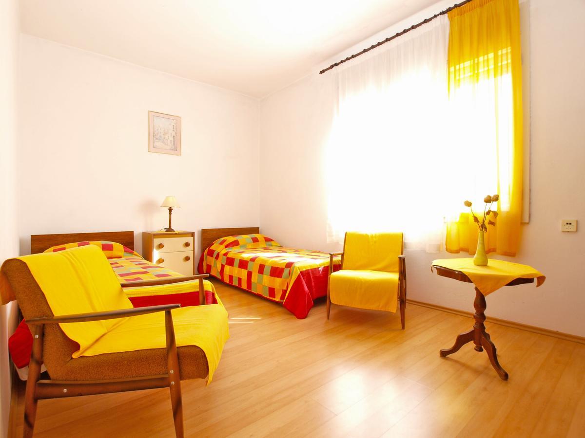 Apartments Mirela 1554 Pula Exterior foto